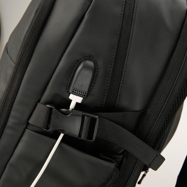 CASIO II-Supreme: USB Charging Perfect Business/Work/Travel Backpack - Image 5