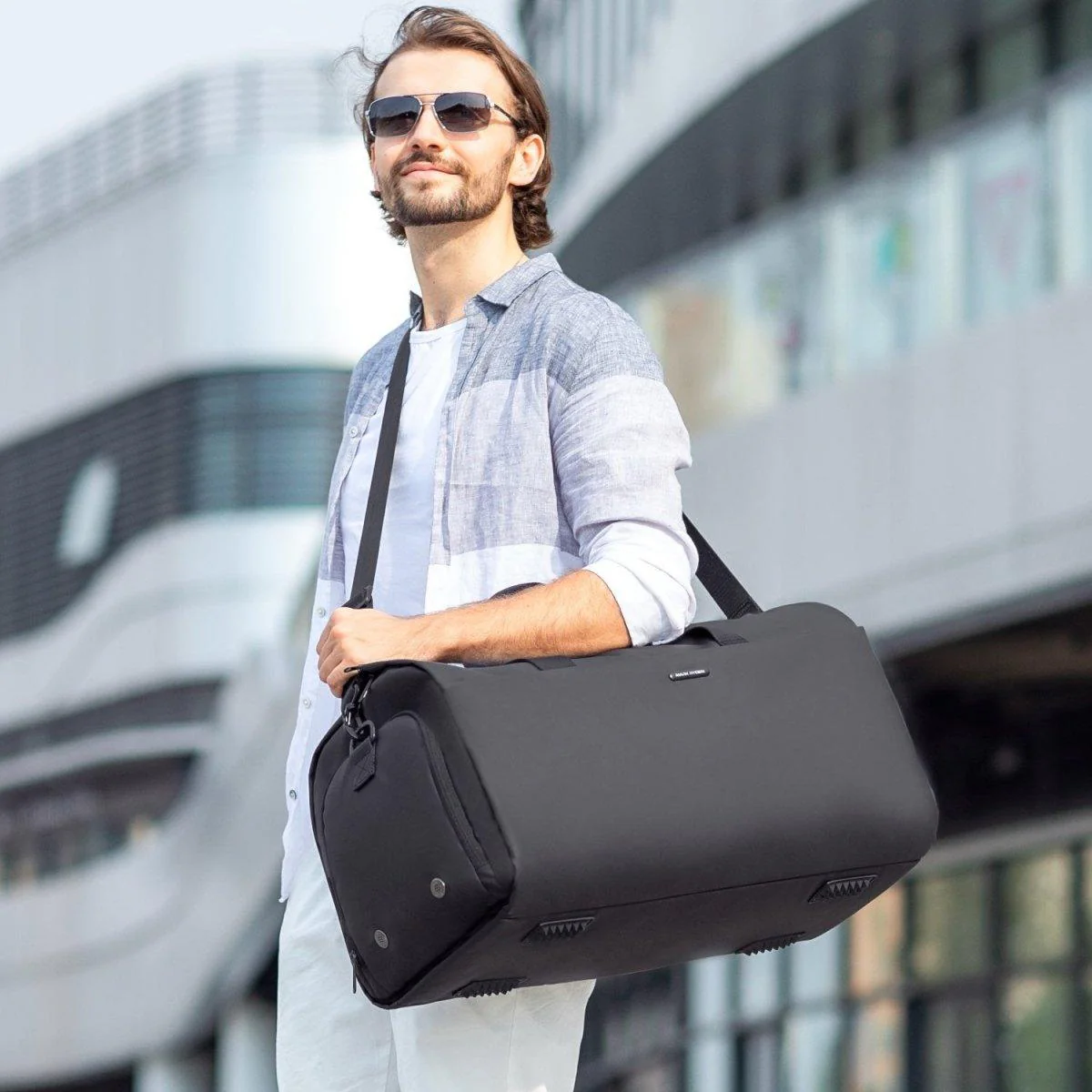 Gentleman: High Capacity & Water-Resistant Business Suit Travel Bag with Multipurpose Compartments - Image 6
