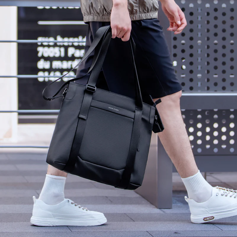 TechSafe: The multifunctional Messenger Bag with Simple Design - Image 4
